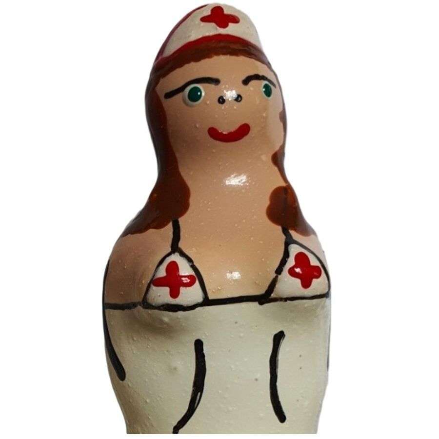 CONDOMERIE – PRÉSERVATIFS FANTAISIE PEINTS À LA MAIN INFIRMIÈRE BRUNE